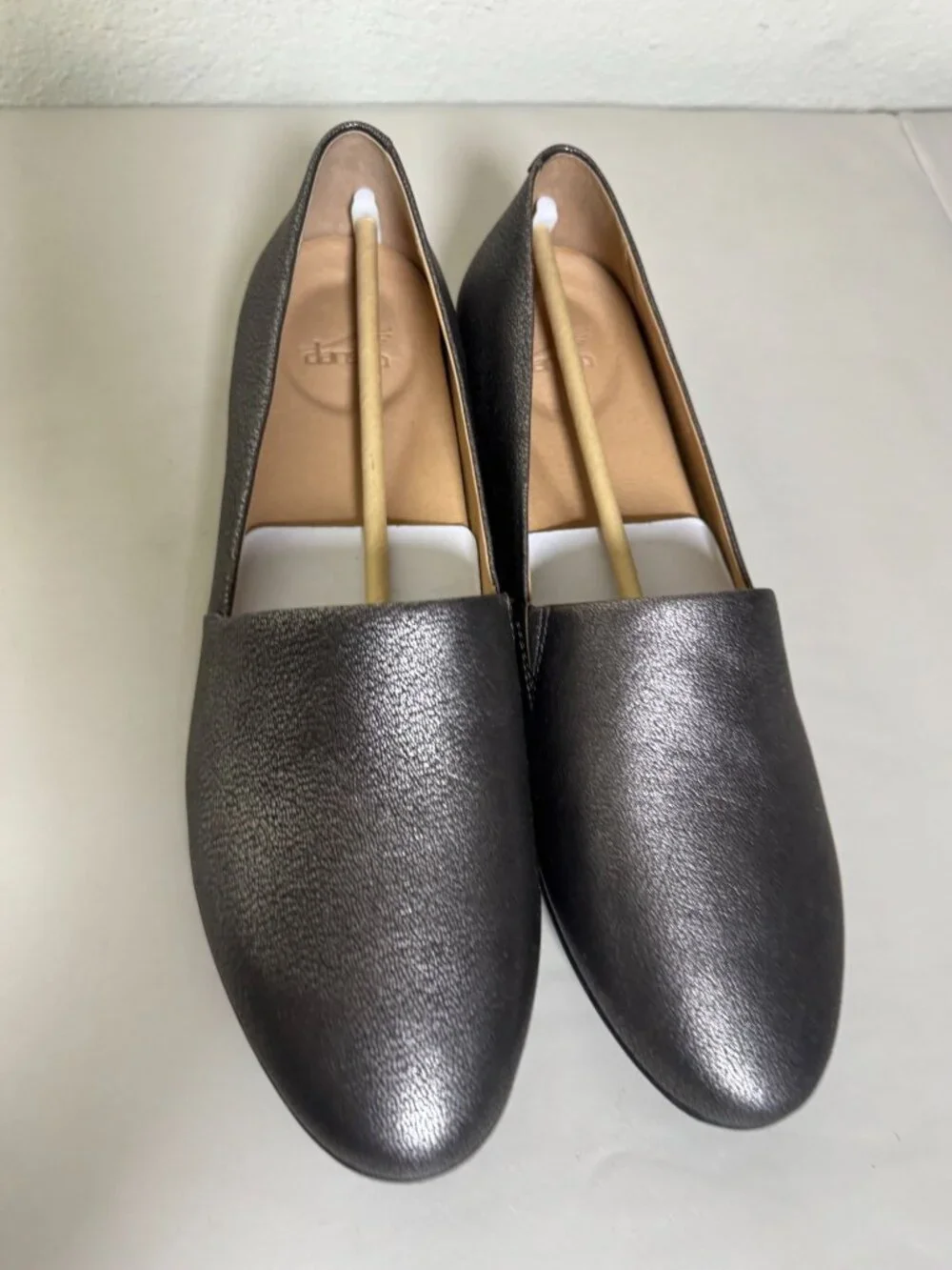 Dansko Womens Gray Metallic Leather Flat Slip-On Loafers Shoes Size 12 EU 42